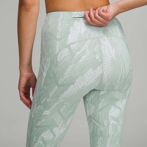 Lululemon 2022 Swift Speed High-Rise Crop 21" Size 2 - Picture 2 of 10